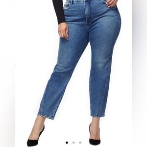 Good American Medium Wash Twisted Seam Straight Leg